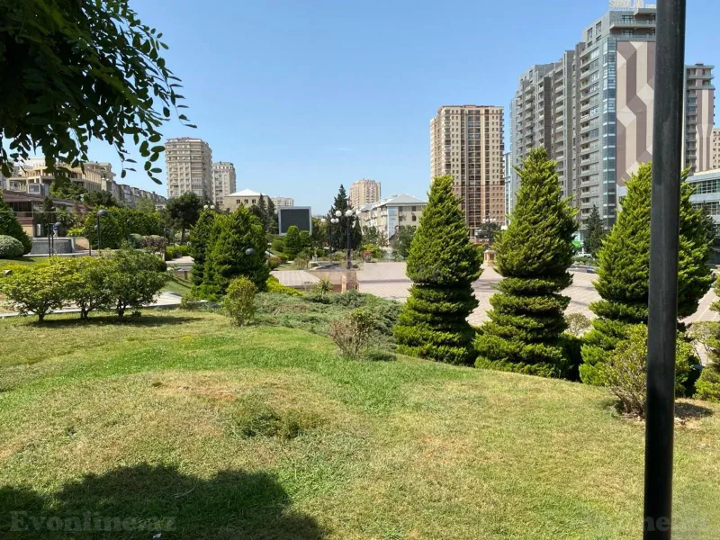 Satılır 4 otaqlı Mənzil Yeni tikili 185 m² Elmlər Akademiyası m. - şəkil 5