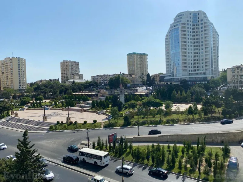 Satılır 4 otaqlı Mənzil Yeni tikili 185 m² Elmlər Akademiyası m. - şəkil 22