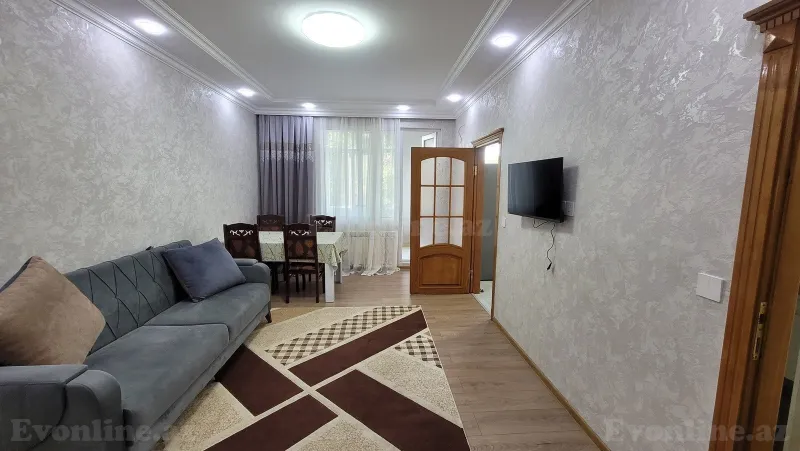 Kirayə verilir 2 otaqlı Mənzil Köhnə tikili 50 m² Azadlıq prospekti m.