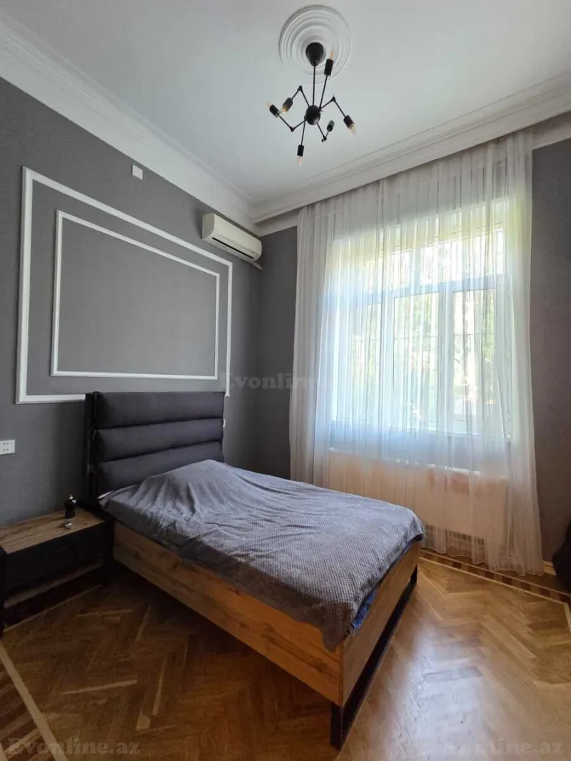 Satılır 4 otaqlı Həyət evi 145 m² Yasamal r. - şəkil 6