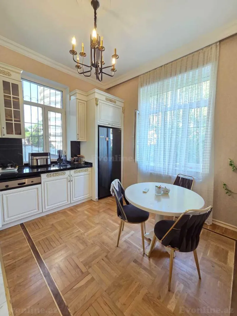 Satılır 4 otaqlı Həyət evi 145 m² Yasamal r. - şəkil 12