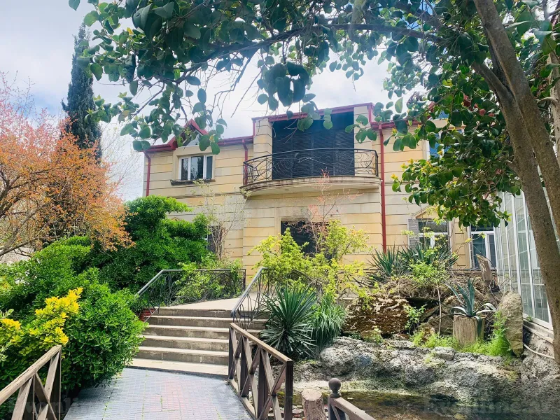 Kirayə verilir 7 otaqlı Həyət evi 400 m² Şüvəlan