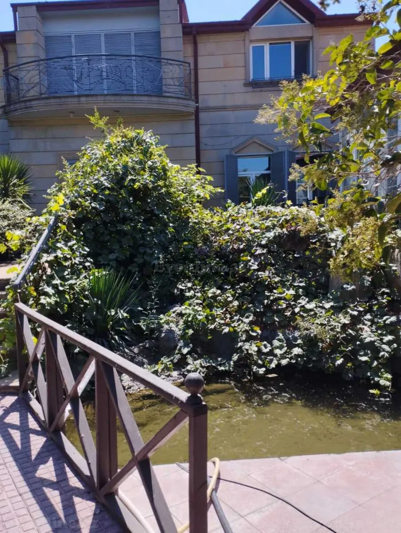 Kirayə verilir 7 otaqlı Həyət evi 400 m² Şüvəlan - şəkil 17