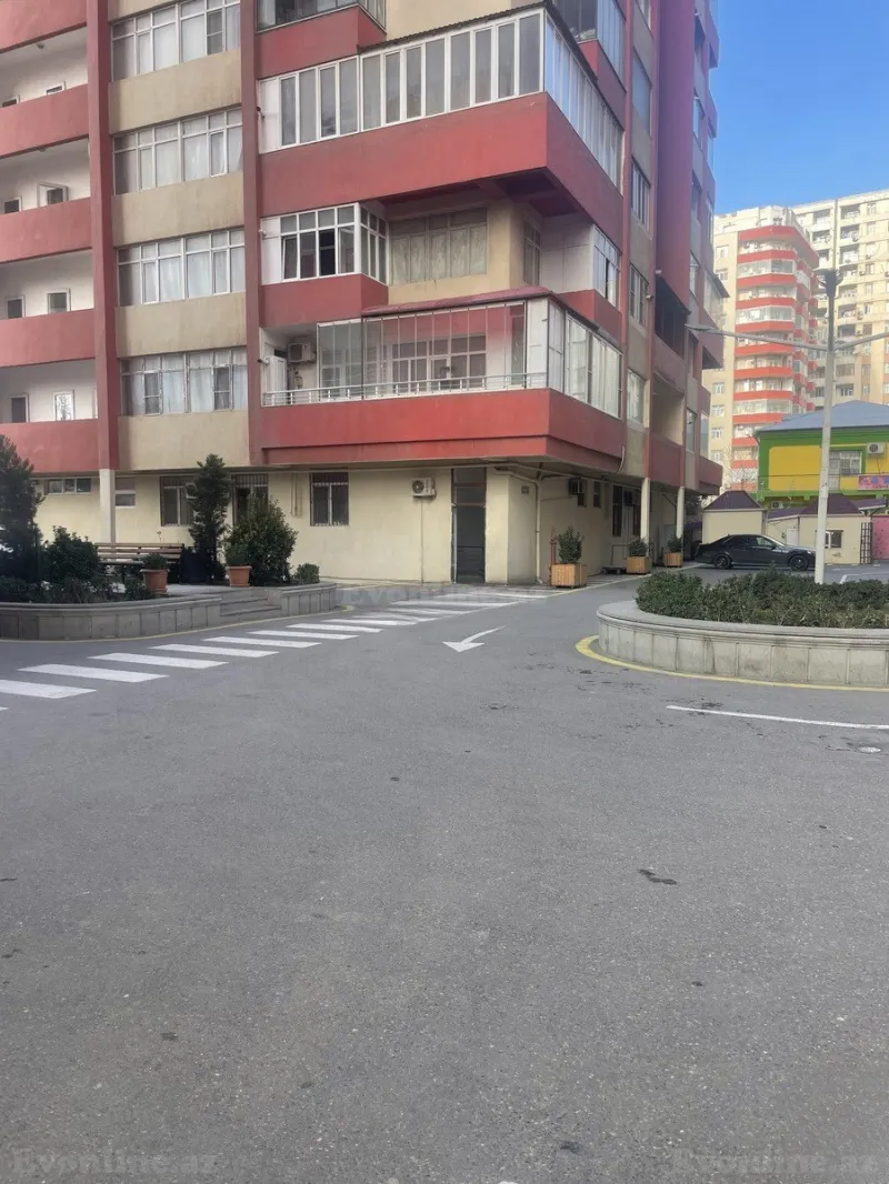 Satılır 4 otaqlı Mənzil Yeni tikili 147 m² Neftçilər m. - şəkil 2