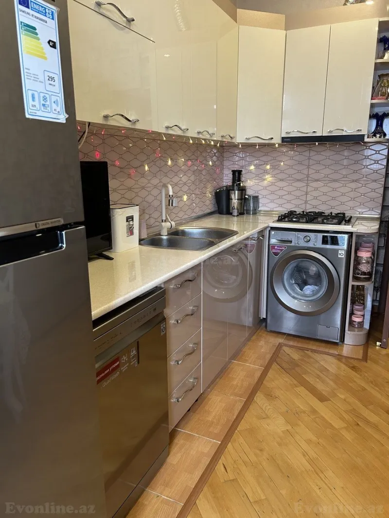 Satılır 4 otaqlı Mənzil Yeni tikili 147 m² Neftçilər m. - şəkil 22
