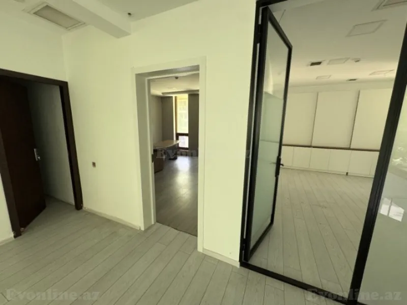 Kirayə verilir Obyekt 1200 m² Elmlər Akademiyası m. - şəkil 13