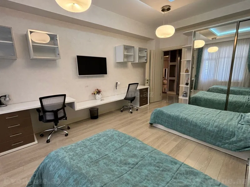 Kirayə verilir 3 otaqlı Mənzil Yeni tikili 140 m² Səbail r. - şəkil 5