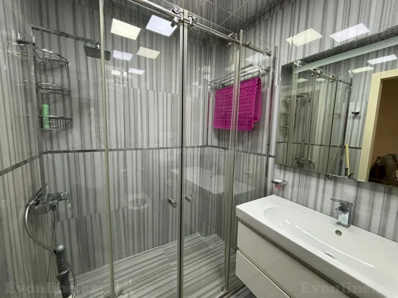 Kirayə verilir 3 otaqlı Mənzil Yeni tikili 140 m² Səbail r. - şəkil 8