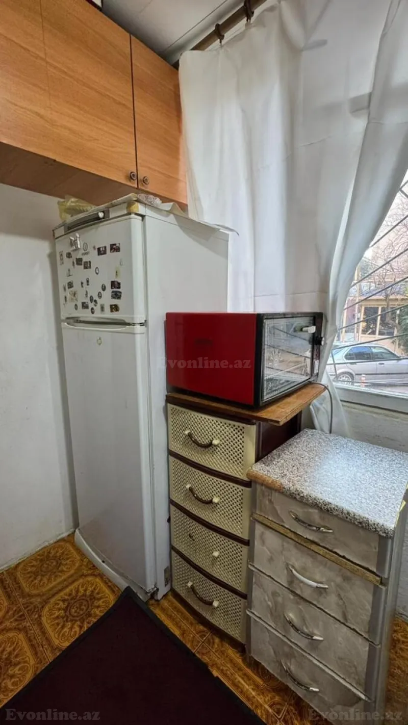 Satılır 2 otaqlı Mənzil Köhnə tikili 55 m² Memar Əcəmi m. - şəkil 2