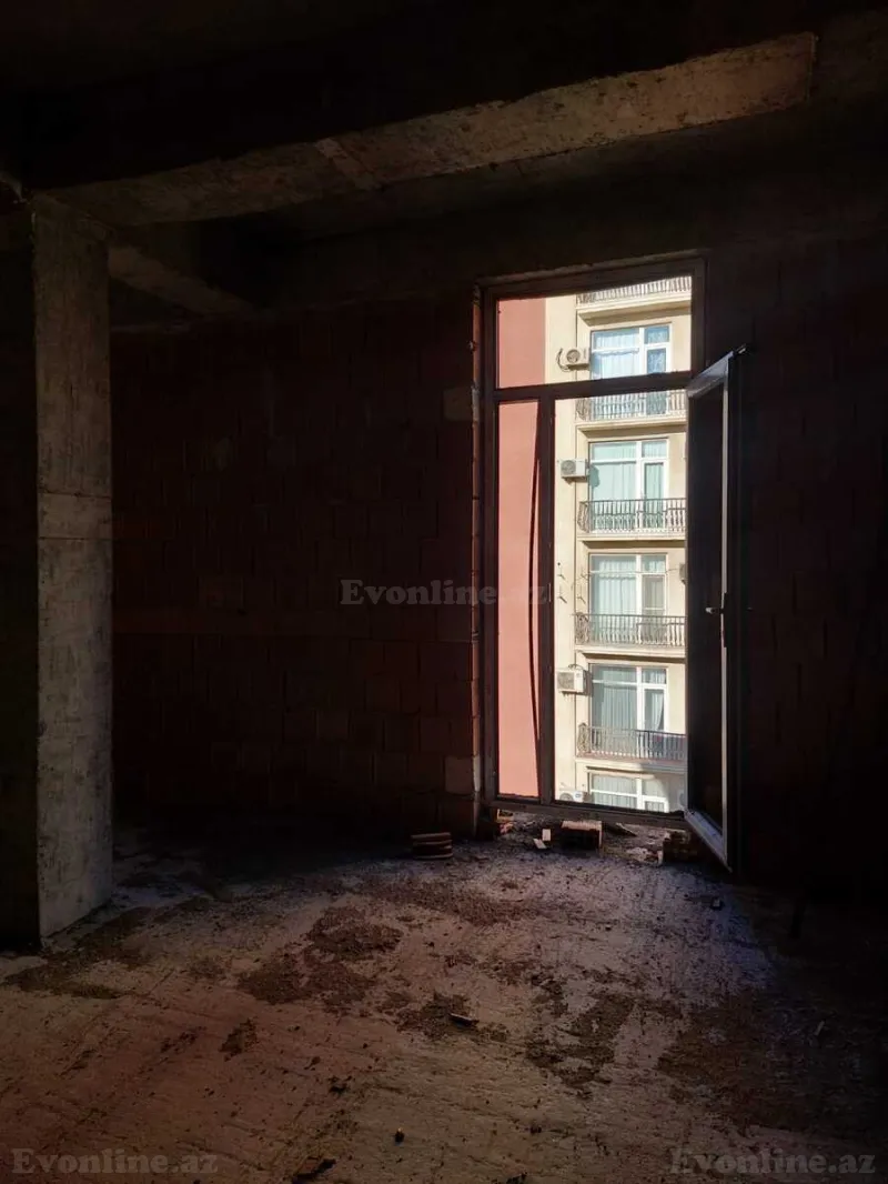 Satılır 2 otaqlı Mənzil Yeni tikili 90 m² Azadlıq prospekti m. - şəkil 3