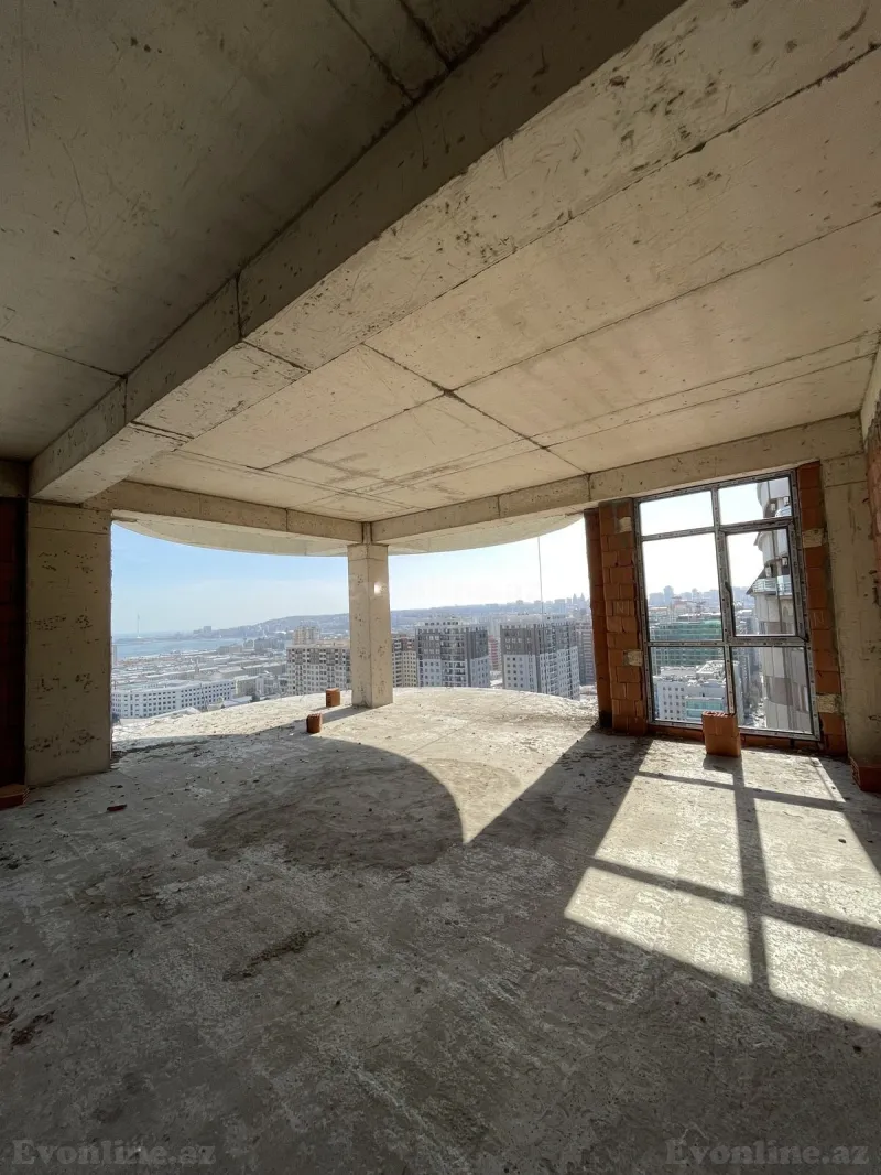 Satılır 4 otaqlı Mənzil Yeni tikili 187 m² 28 May m.