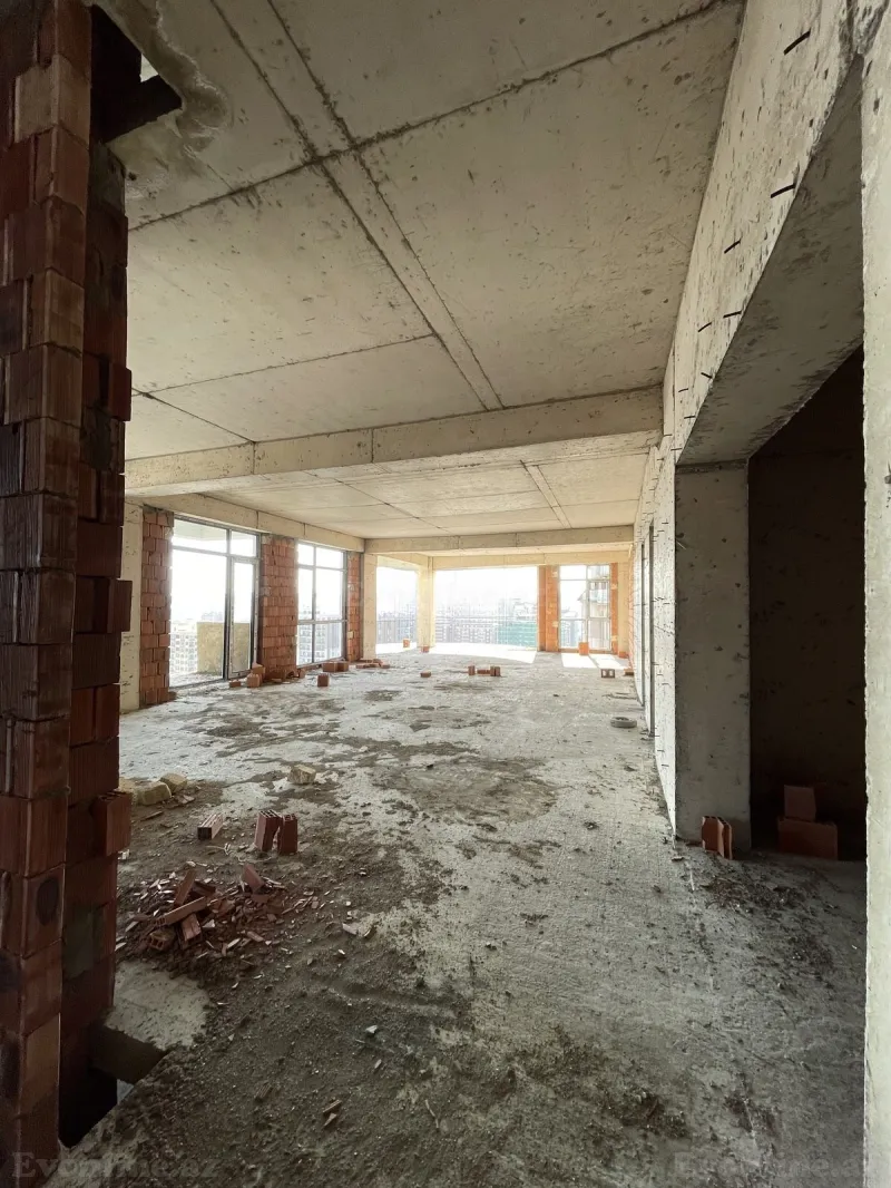 Satılır 4 otaqlı Mənzil Yeni tikili 187 m² 28 May m. - şəkil 2