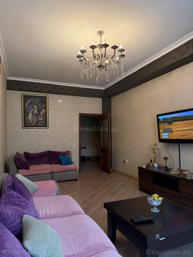 2 otaqlı Mənzil 62 m² 8 Noyabr m. Satılır