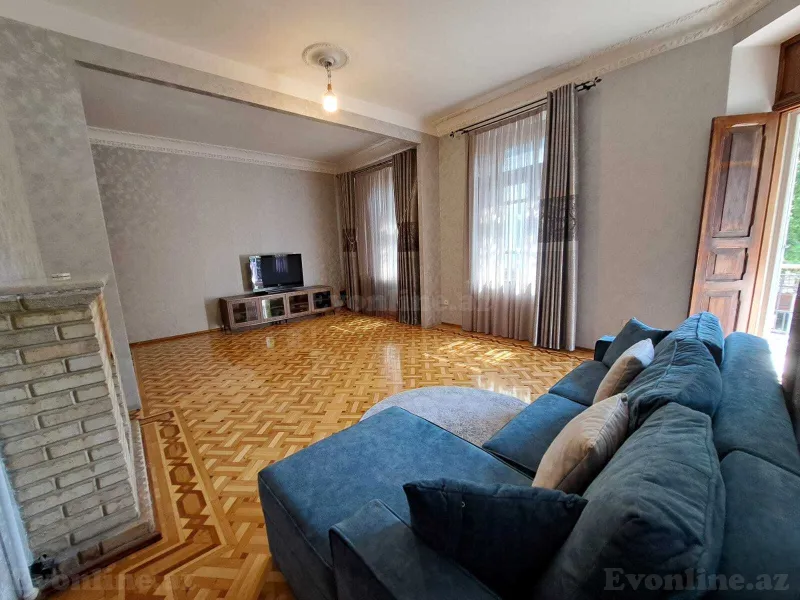 Kirayə verilir 2 otaqlı Mənzil Köhnə tikili 80 m² Səbail r. - şəkil 6