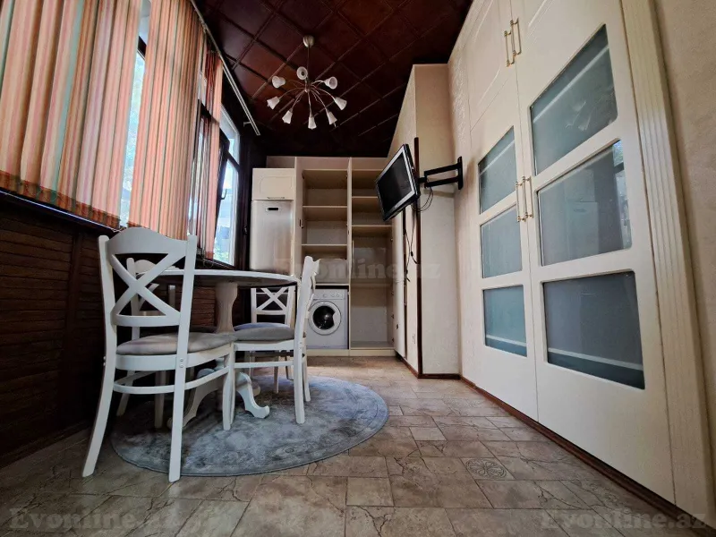 Kirayə verilir 2 otaqlı Mənzil Köhnə tikili 80 m² Səbail r. - şəkil 12