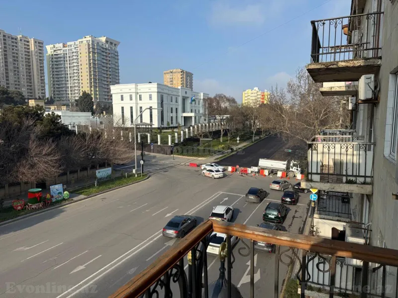 Satılır 3 otaqlı Mənzil Köhnə tikili 75 m² Nizami m. - şəkil 12