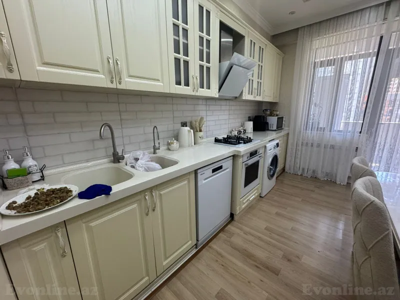 Satılır 4 otaqlı Mənzil Yeni tikili 146 m² Nərimanov r. - şəkil 6