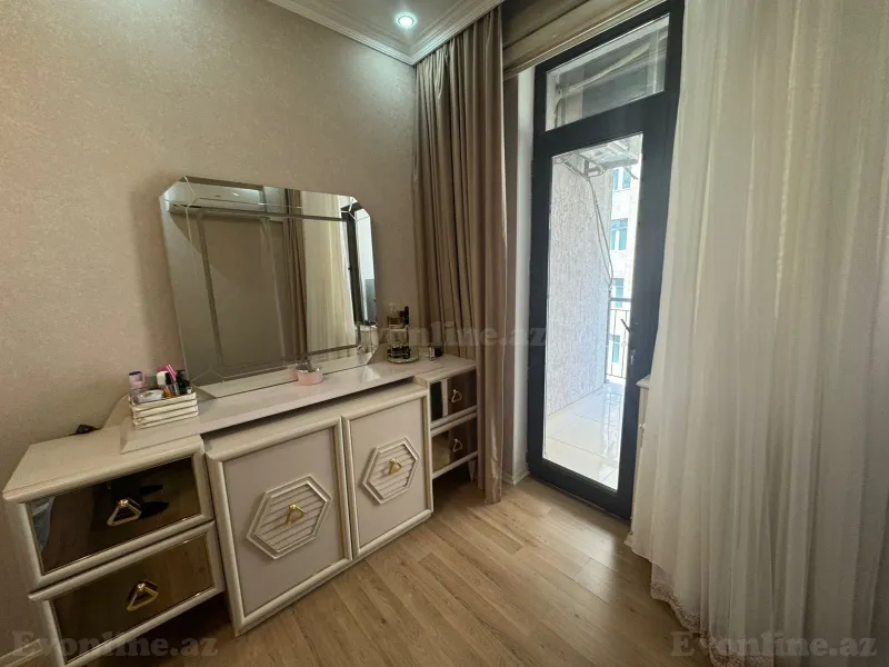 Satılır 4 otaqlı Mənzil Yeni tikili 146 m² Nərimanov r. - şəkil 14