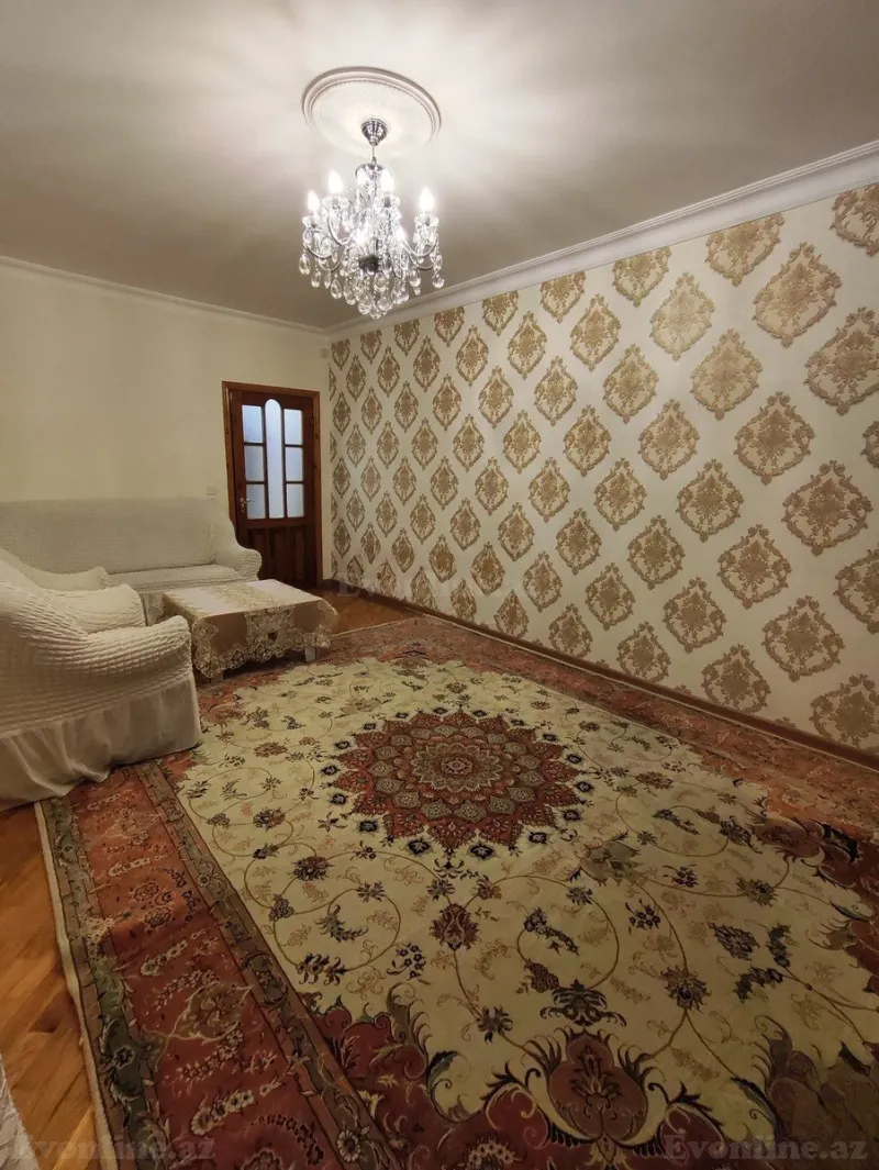 Satılır 4 otaqlı Mənzil Köhnə tikili 100 m² Əhmədli m.