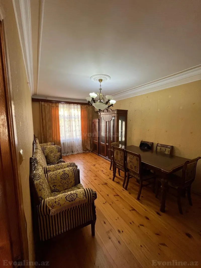 Satılır 3 otaqlı Mənzil Köhnə tikili 90 m² Xətai r.