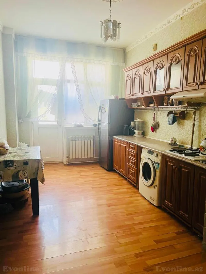 3 otaqlı Mənzil 100 m² Həzi Aslanov m. Kirayə verilir