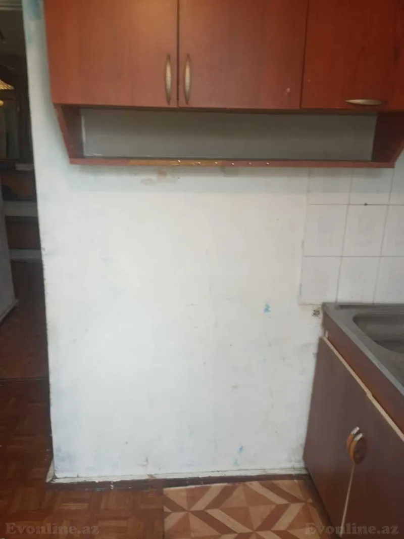 Satılır 1 otaqlı Mənzil Köhnə tikili 29.3 m² Neftçilər m. - şəkil 2