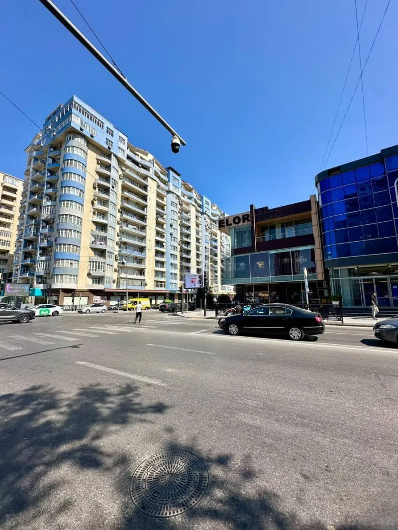 Kirayə verilir Obyekt 500 m² 8 Noyabr m.