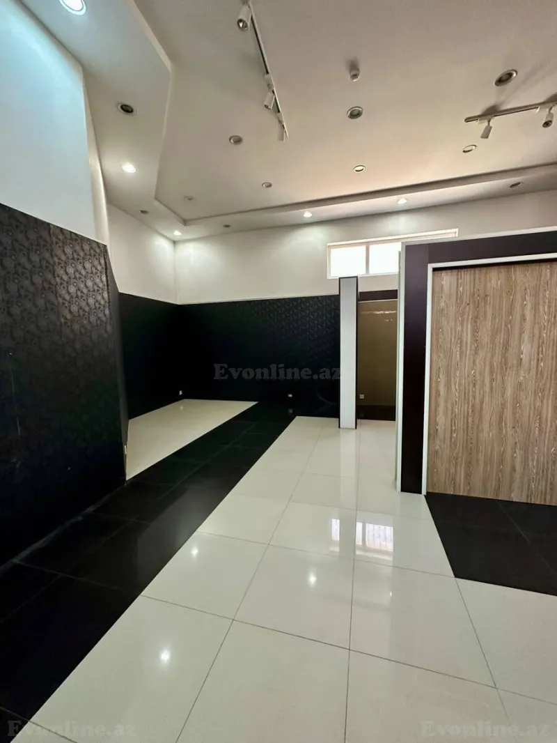 Kirayə verilir Obyekt 500 m² 8 Noyabr m. - şəkil 24