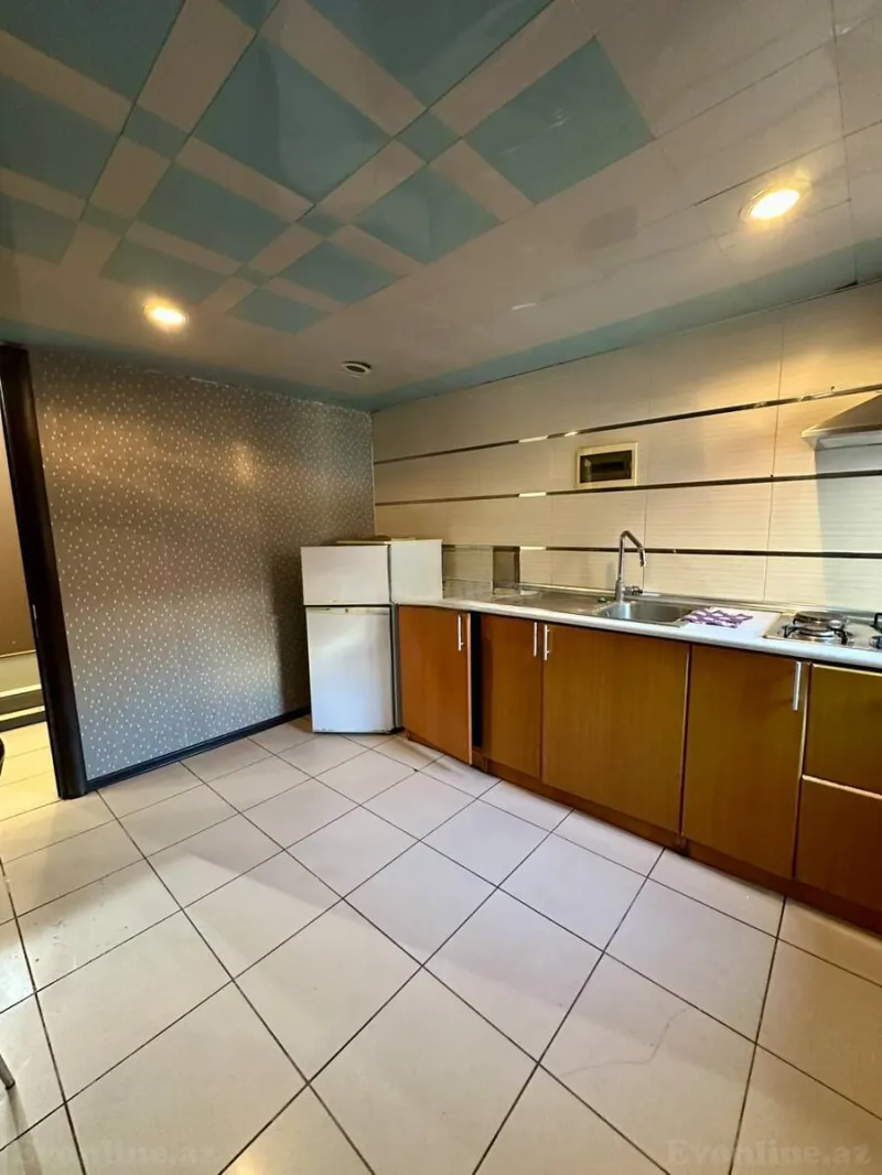 Kirayə verilir Obyekt 500 m² 8 Noyabr m. - şəkil 25