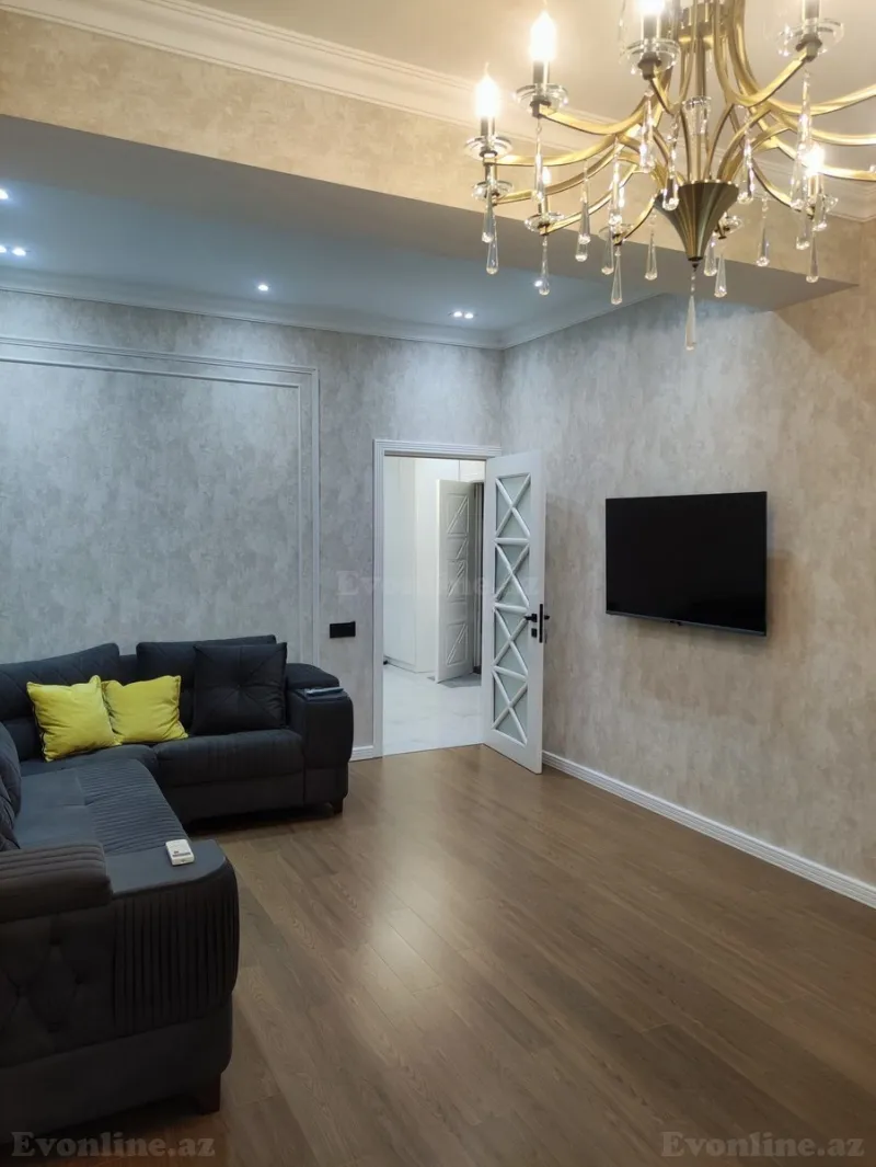 2 otaqlı Mənzil 80 m² Xətai r. Satılır