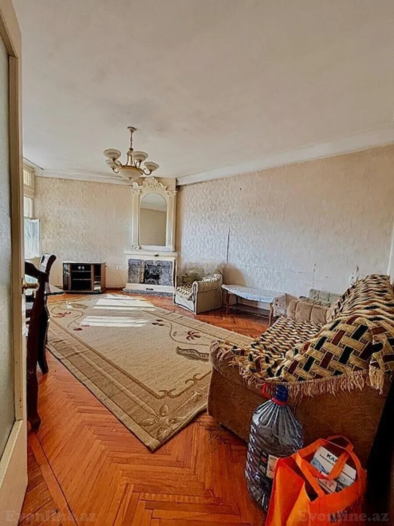 Satılır 3 otaqlı Mənzil Köhnə tikili 70 m² Nizami m. - şəkil 2
