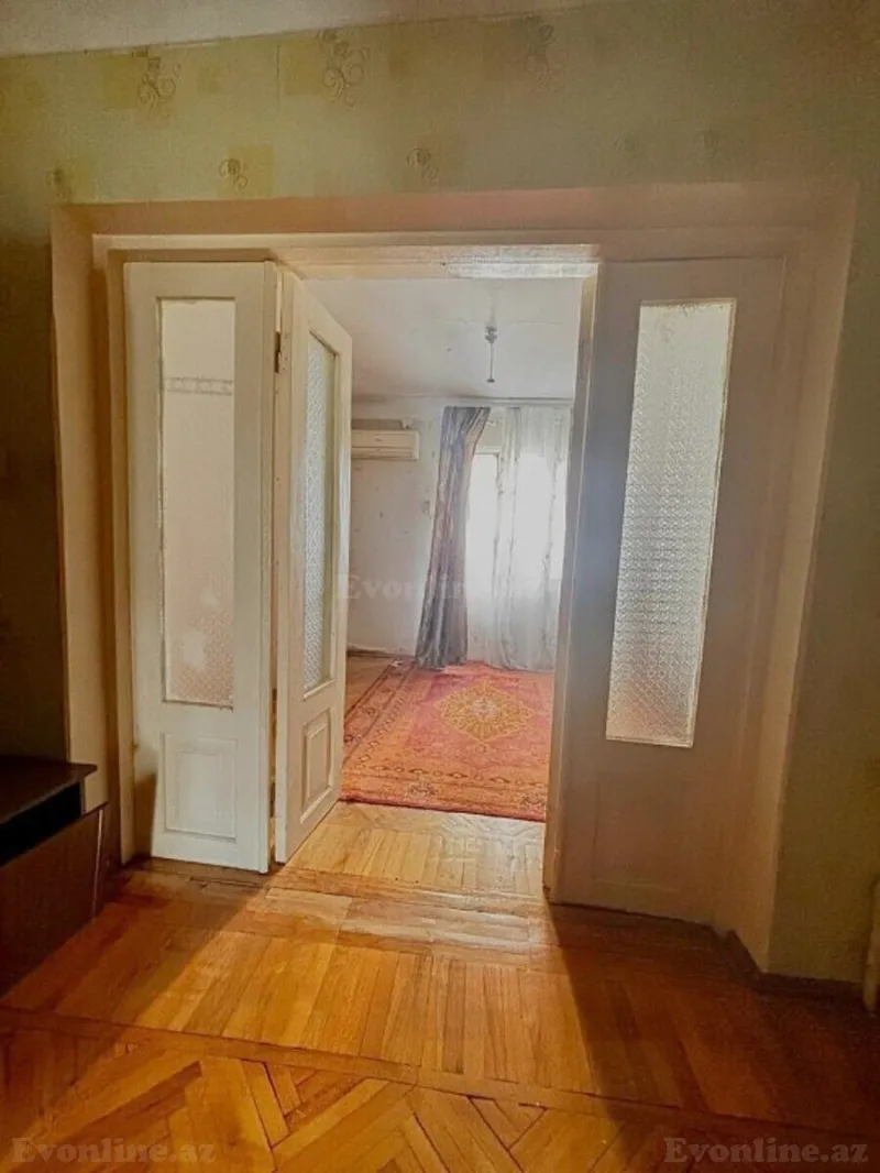 Satılır 3 otaqlı Mənzil Köhnə tikili 70 m² Nizami m. - şəkil 8