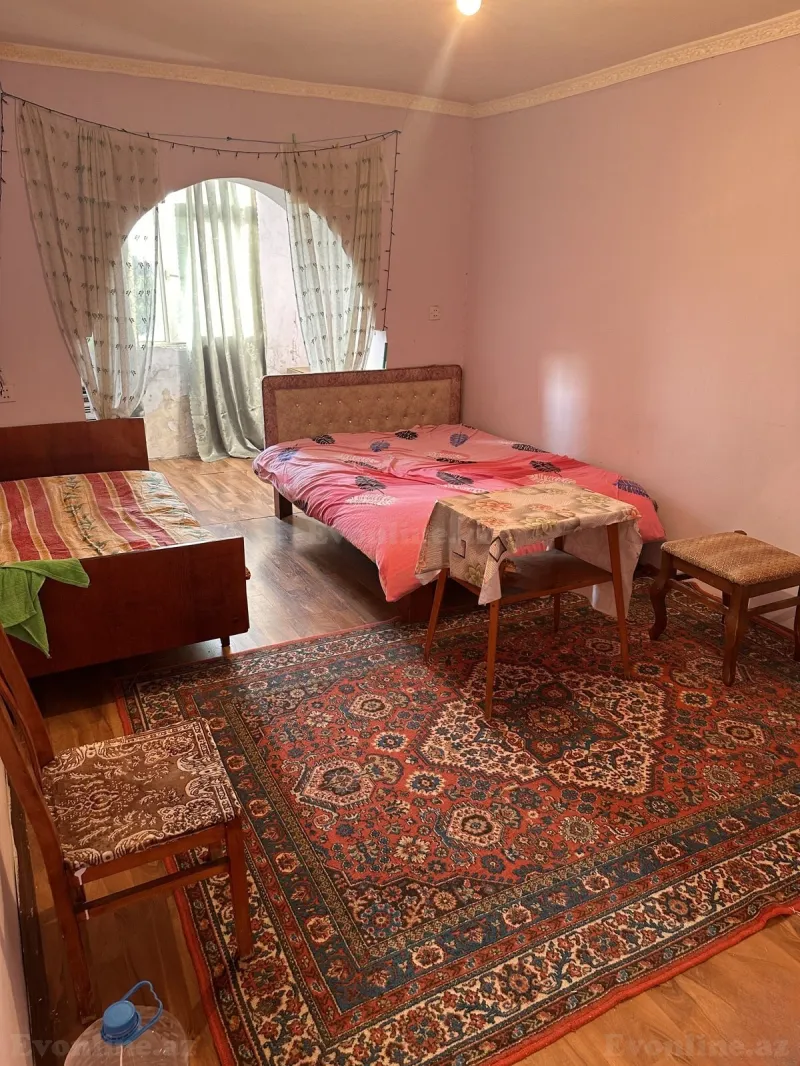 Kirayə verilir 1 otaqlı Mənzil Köhnə tikili 40 m² Binə