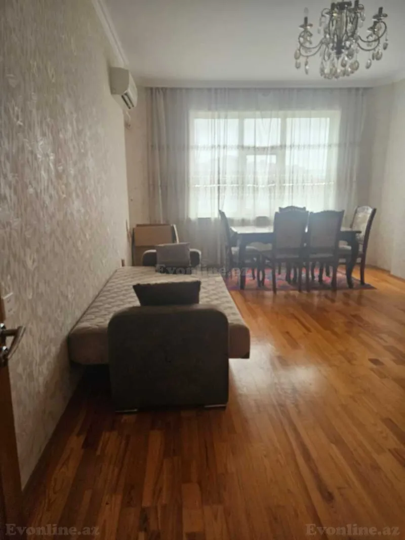2 otaqlı Mənzil 100 m² İnşaatçılar m. Kirayə verilir