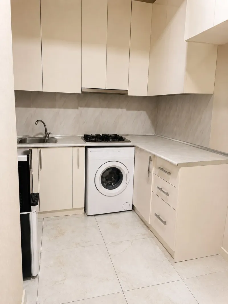 Kirayə verilir 2 otaqlı Mənzil Yeni tikili 60 m² Əhmədli m. - şəkil 3