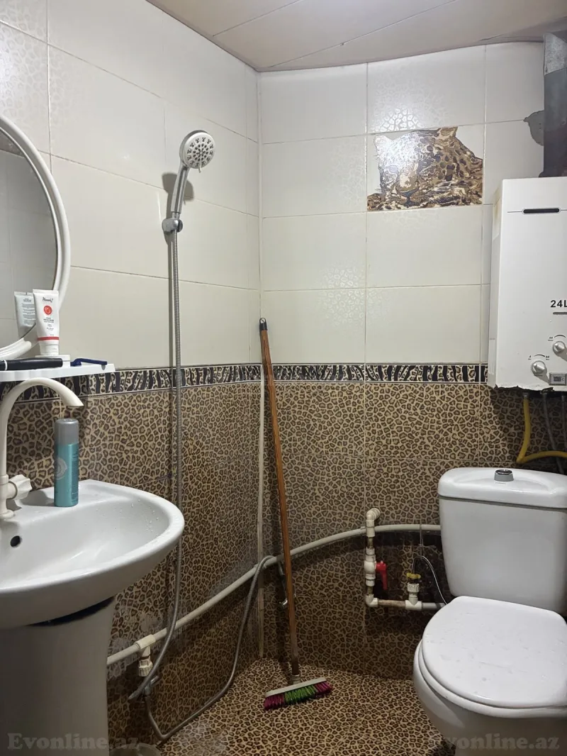Satılır 2 otaqlı Həyət evi 63 m² Nərimanov r. - şəkil 20