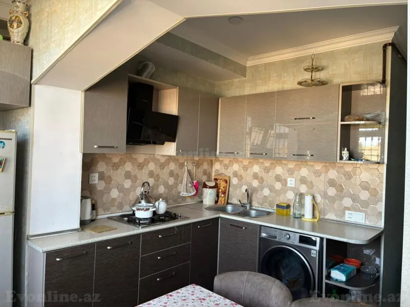 Satılır 3 otaqlı Mənzil Köhnə tikili 80 m² İnşaatçılar m. - şəkil 4
