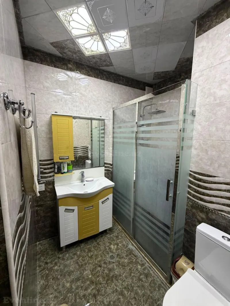 Satılır 3 otaqlı Mənzil Köhnə tikili 80 m² İnşaatçılar m. - şəkil 13