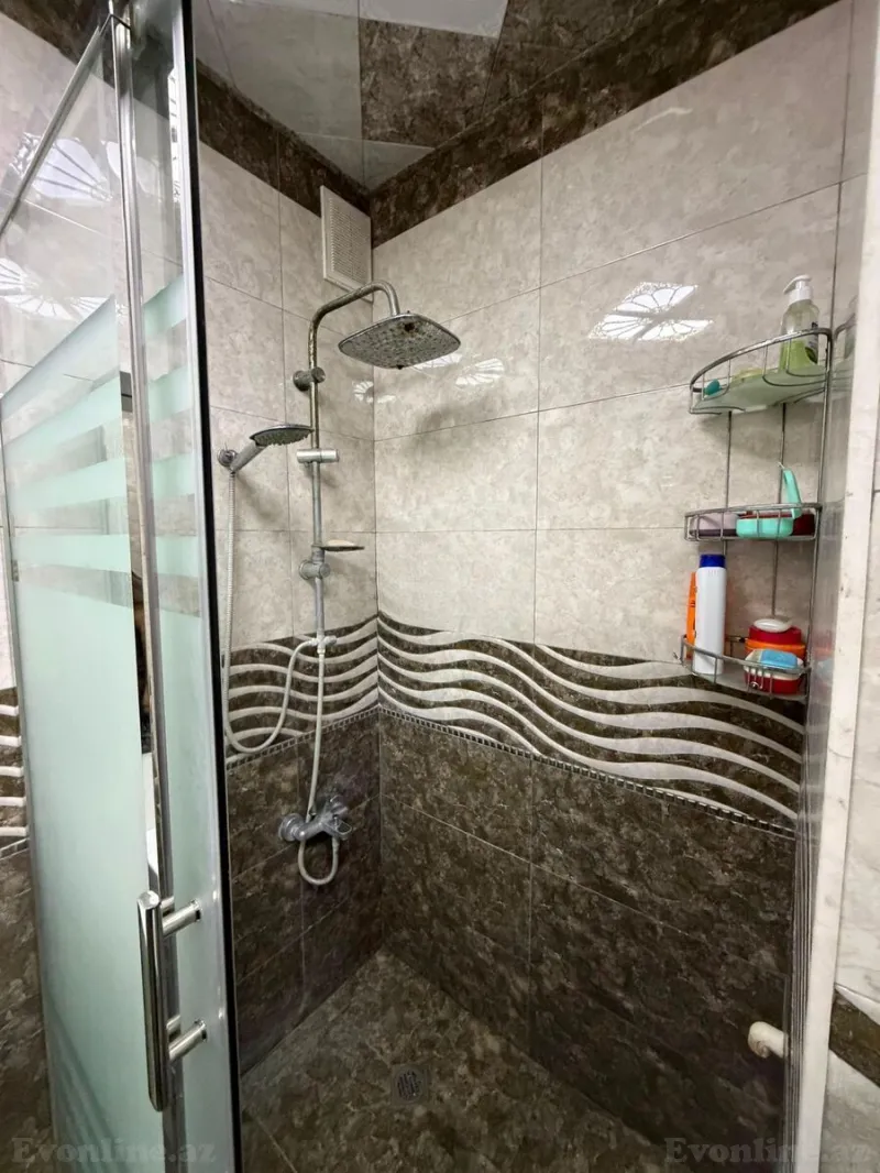 Satılır 3 otaqlı Mənzil Köhnə tikili 80 m² İnşaatçılar m. - şəkil 15