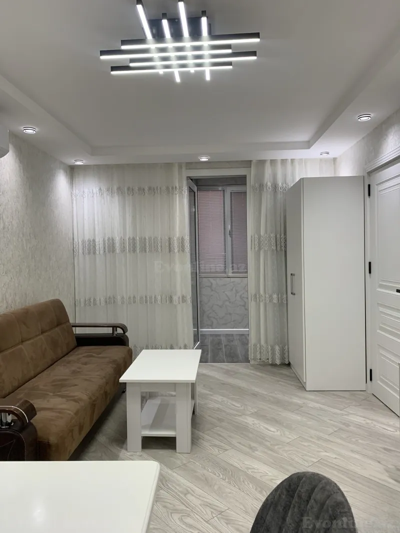 Kirayə verilir 2 otaqlı Mənzil Köhnə tikili 35 m² Koroğlu m. - şəkil 3