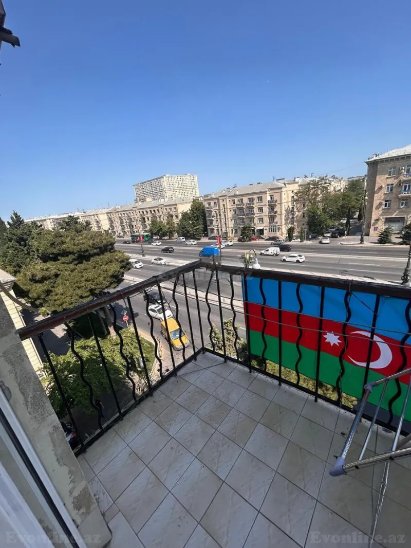 3 otaqlı Mənzil 80 m² Nəriman Nərimanov m. Satılır