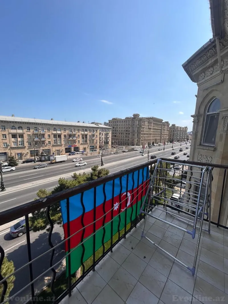 Satılır 3 otaqlı Mənzil Köhnə tikili 80 m² Nəriman Nərimanov m. - şəkil 2