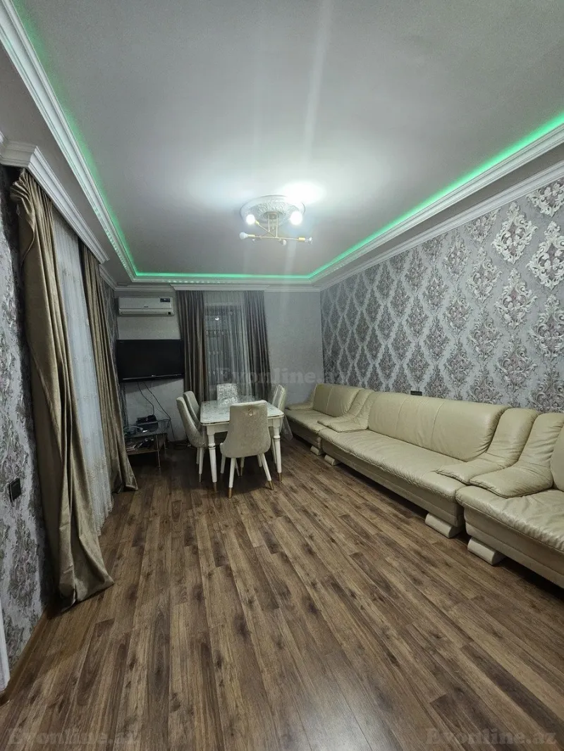 4 otaqlı Həyət evi 100 m² Azadlıq prospekti m. Satılır