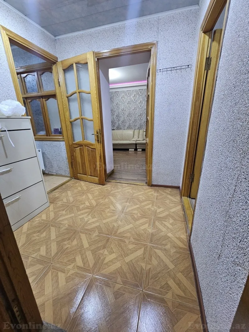 Satılır 4 otaqlı Həyət evi 100 m² Azadlıq prospekti m. - şəkil 2