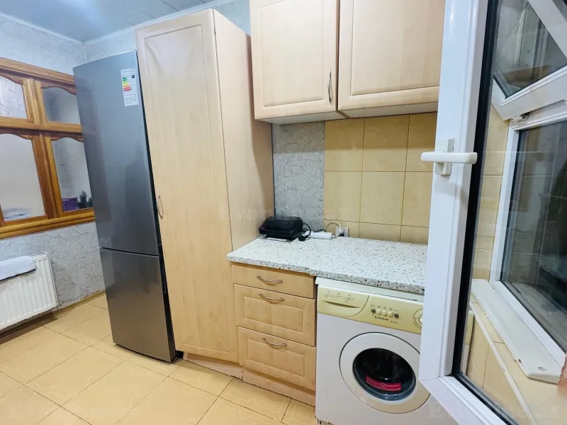 Satılır 4 otaqlı Həyət evi 100 m² Azadlıq prospekti m. - şəkil 12