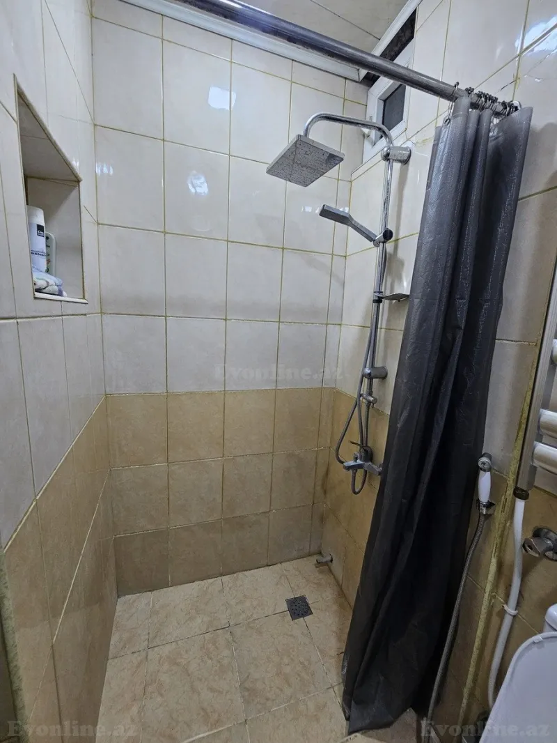 Satılır 4 otaqlı Həyət evi 100 m² Azadlıq prospekti m. - şəkil 24