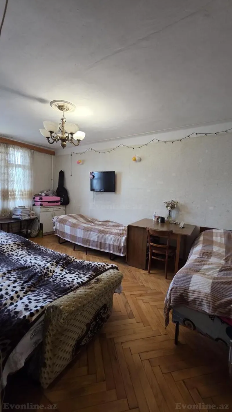 Satılır 1 otaqlı Mənzil Köhnə tikili 33 m² Neftçilər m.