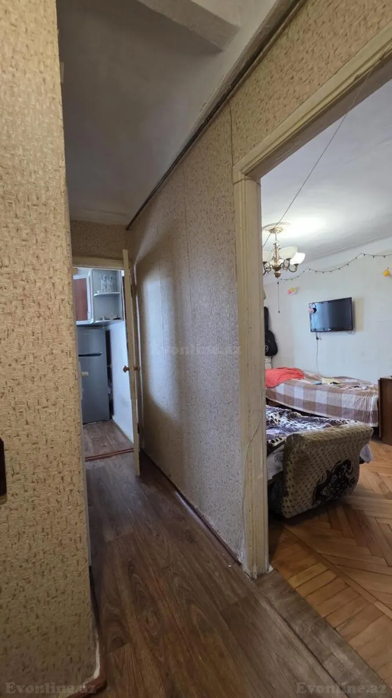 Satılır 1 otaqlı Mənzil Köhnə tikili 33 m² Neftçilər m. - şəkil 2