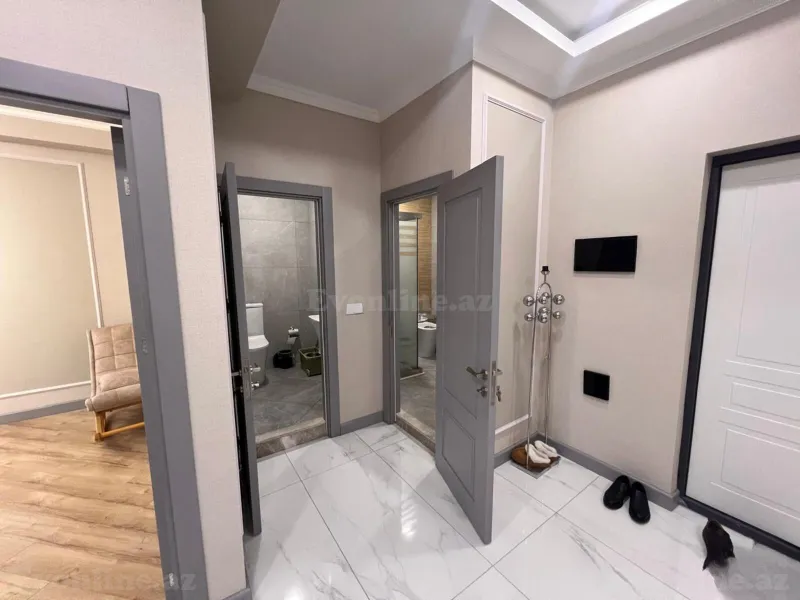 Kirayə verilir 3 otaqlı Mənzil Yeni tikili 85 m² Dərnəgül m. - şəkil 16