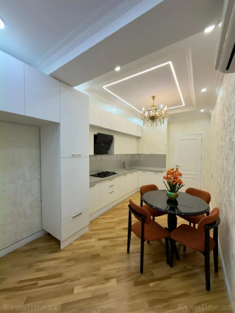 Satılır 4 otaqlı Mənzil Yeni tikili 165 m² 28 May m. - şəkil 9